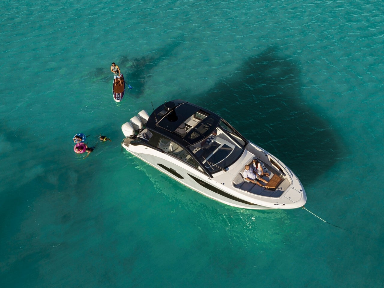 Sundancer 370 Outboard aerial view