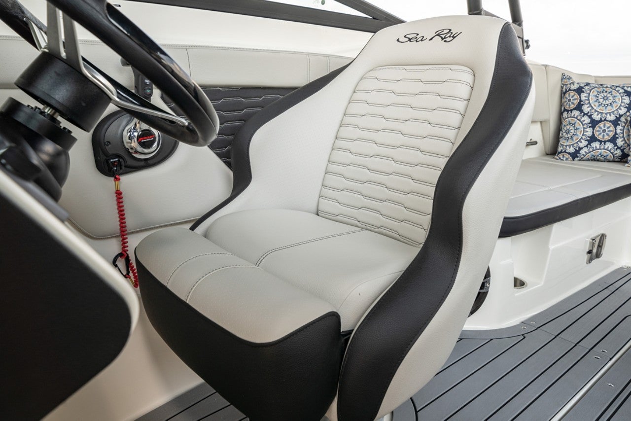 2024 SPX 230 Outboard helm seat