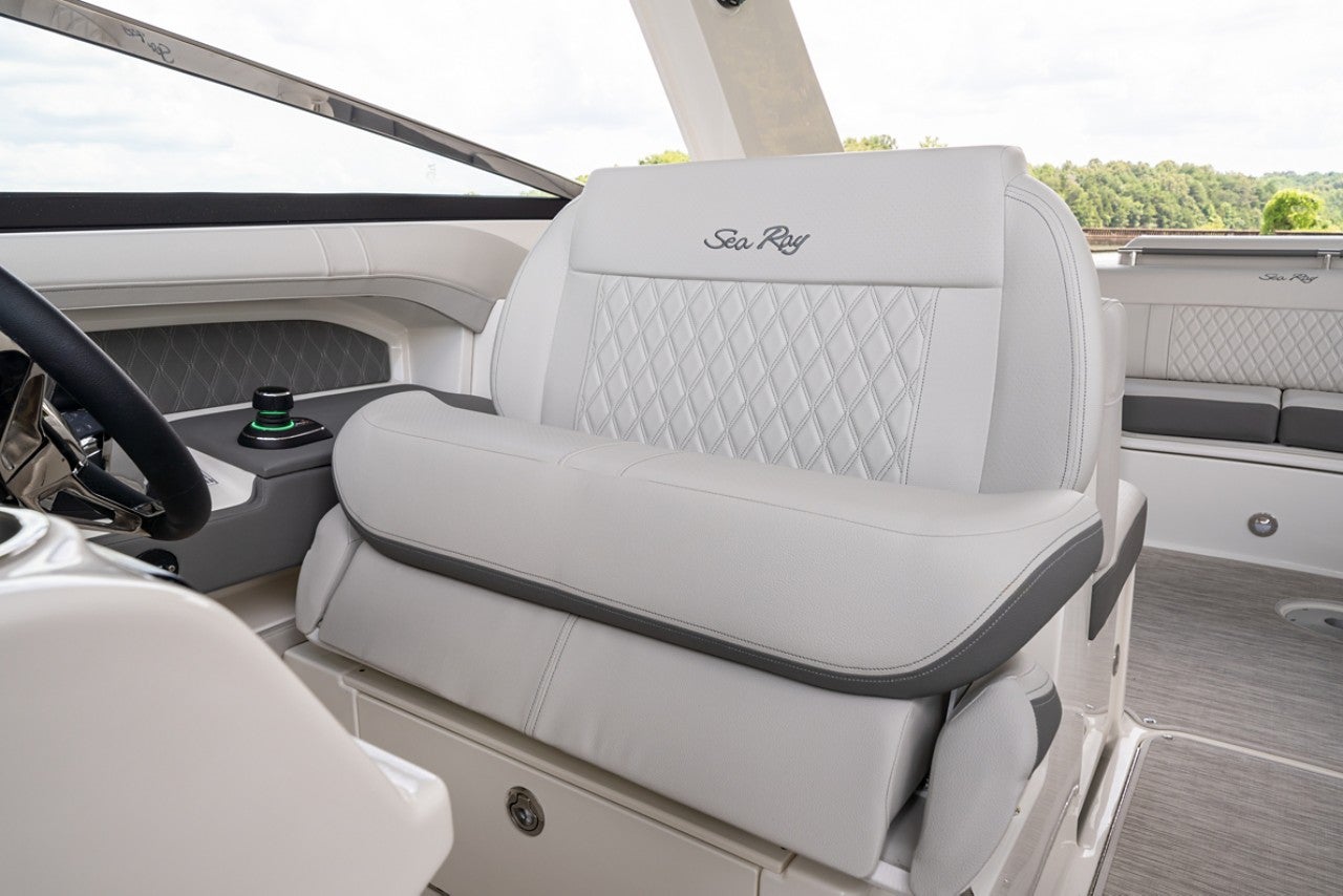 2024 SLX 310 Outboard helm seat bolster up