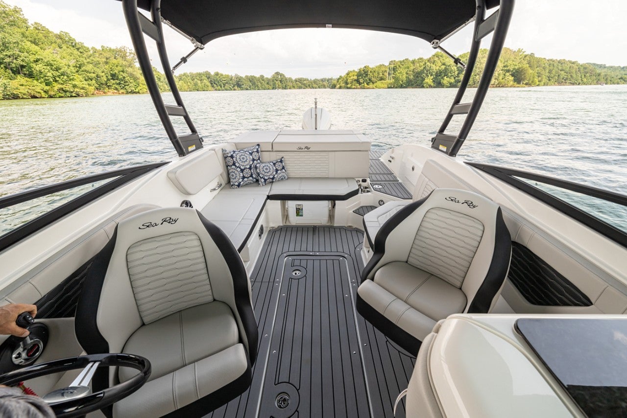 2024 SPX 230 Outboard cockpit