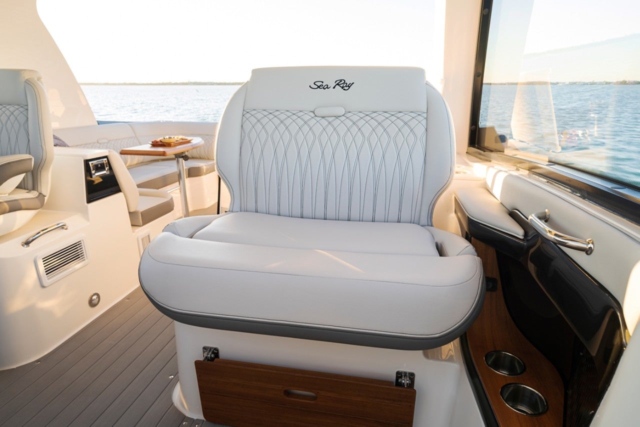 2024 Sundancer 370 Outboard companion seat on the port side