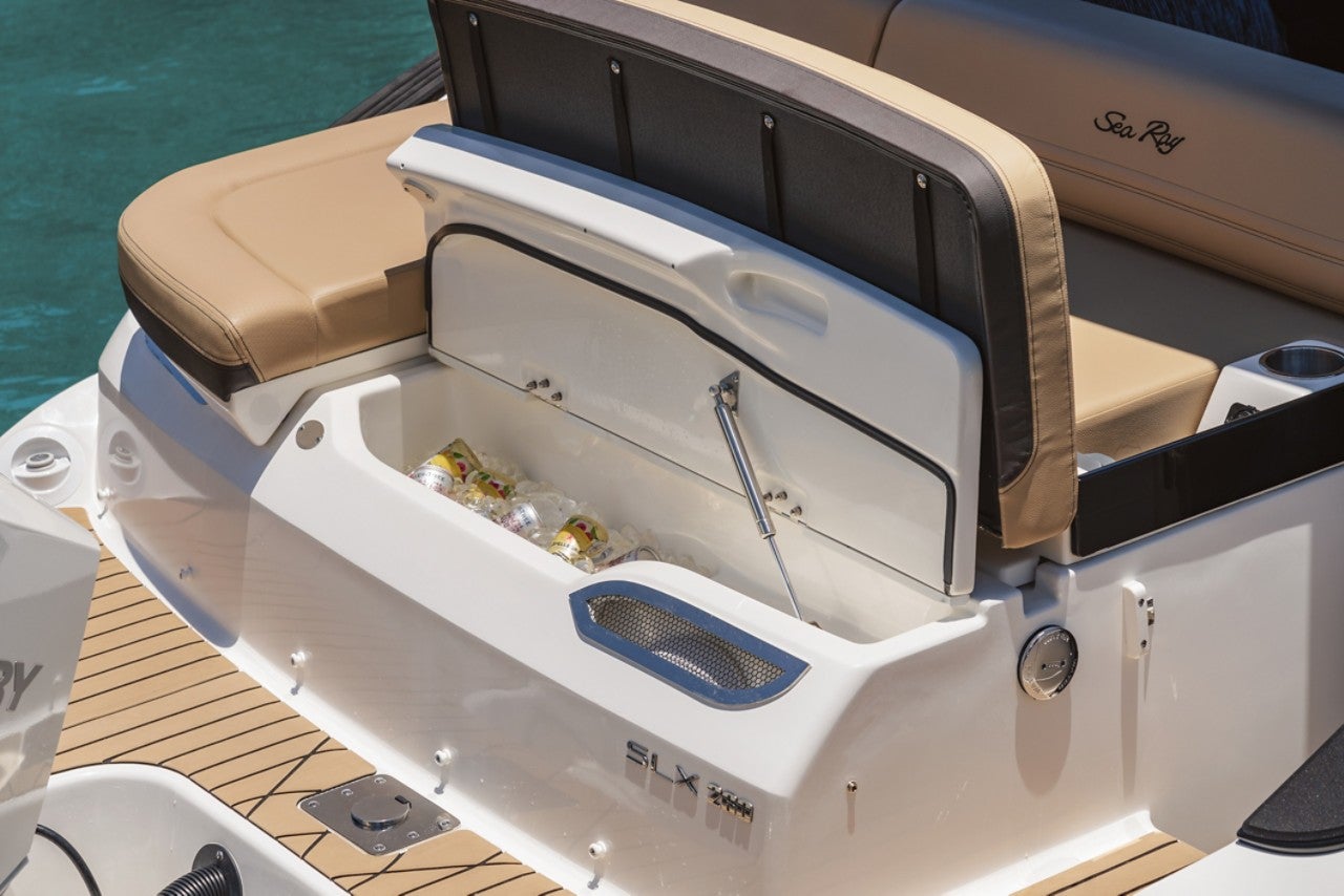 SLX 260 Outboard sunpad with integrated cooler