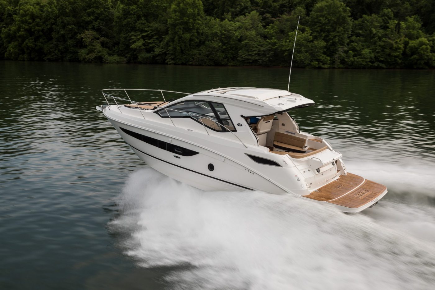 Sea Ray Sundancer 350 Coupe