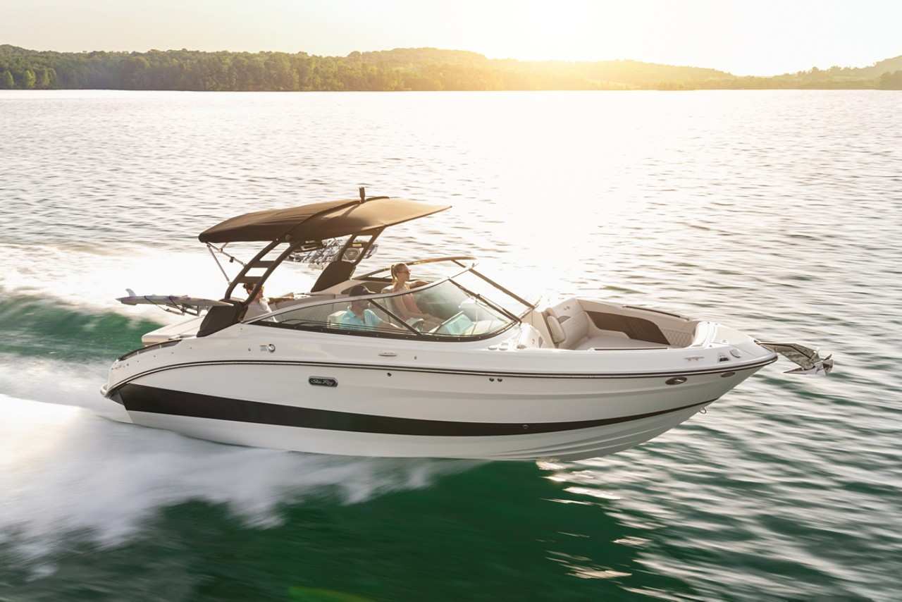 NEW 2023 SLX 260 Surf Boat | Sea Ray