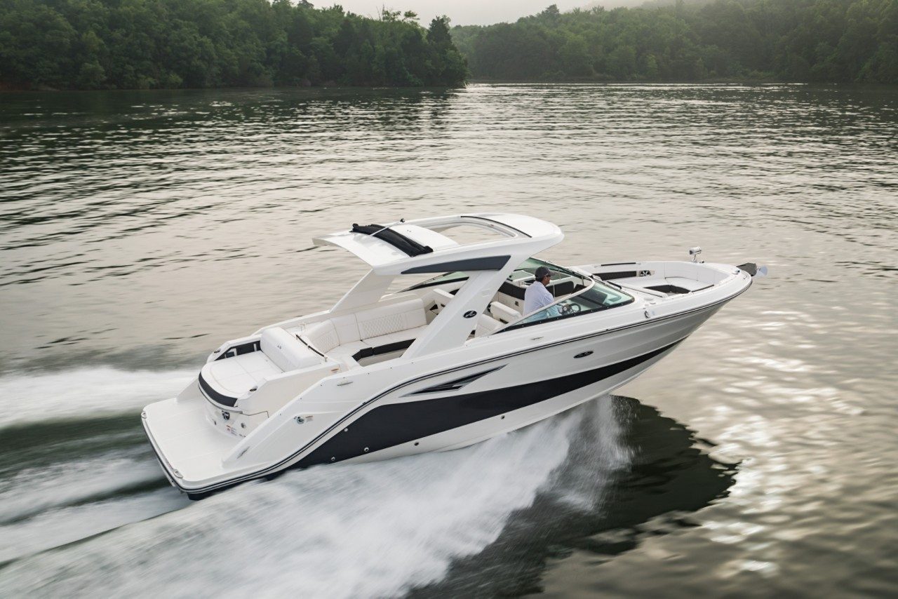 SLX 310 Sport Boat | Sea Ray