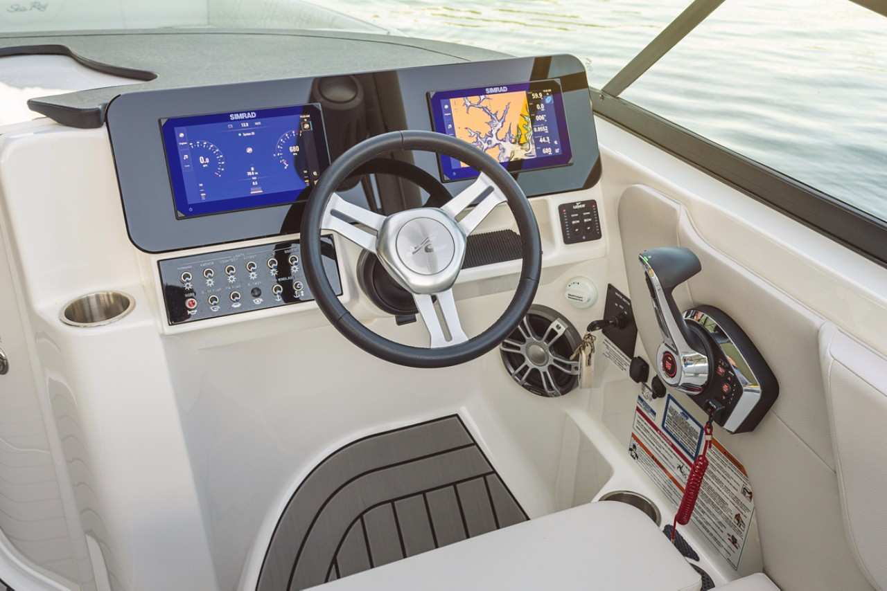 SDX 270 Outboard companion seat